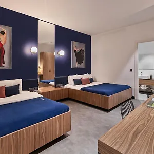 Capsulehotel Kepler Club Sabiha Goekcen Airport - International Transit Area